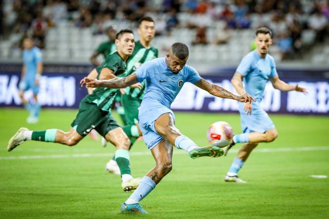 体育新闻-【中超】拜合拉木绝杀 深圳新鹏城让二追三胜浙江